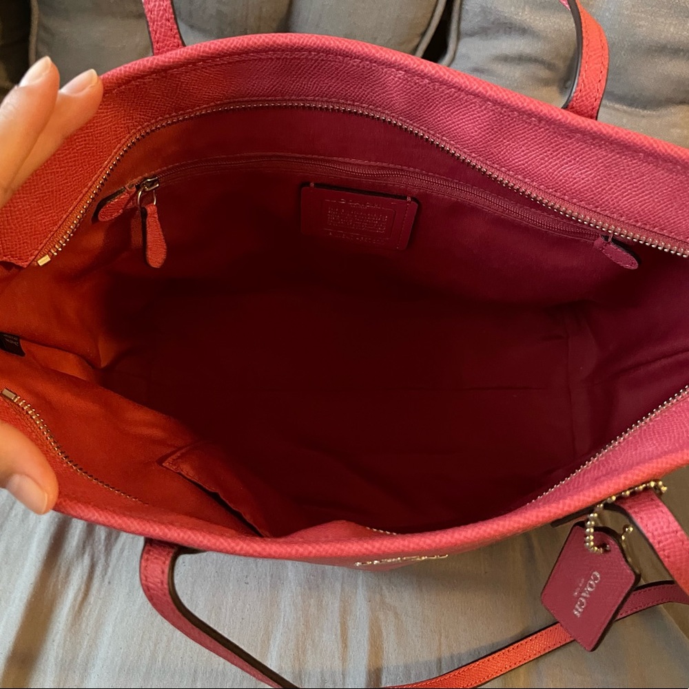Coach City Zip Tote - Picture 8 of 14